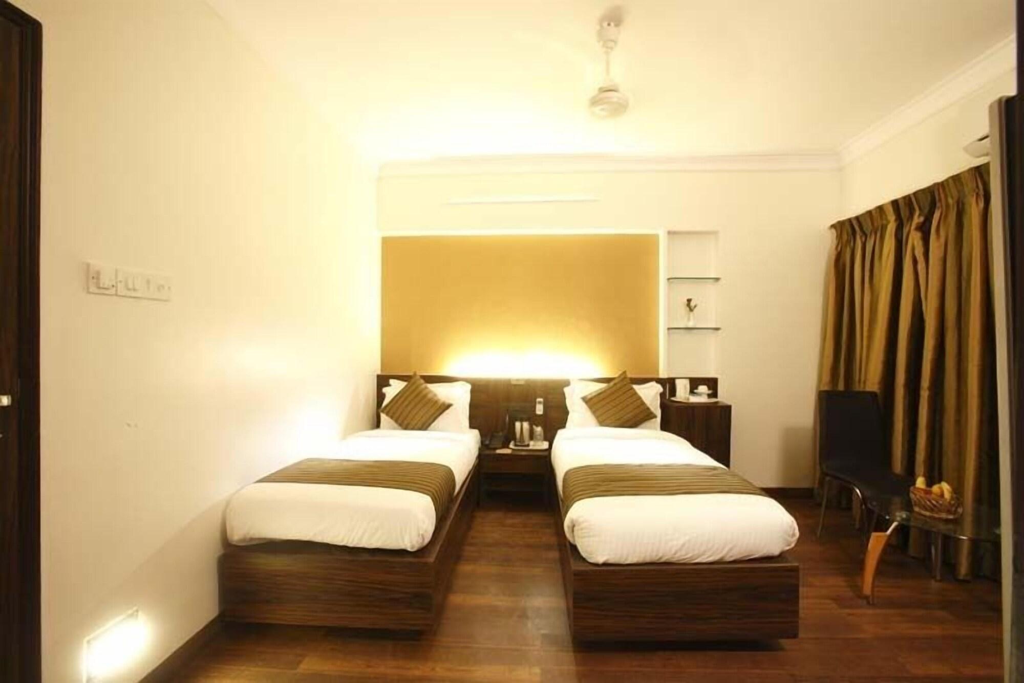 Hotel Plaza Bombay Exterior foto