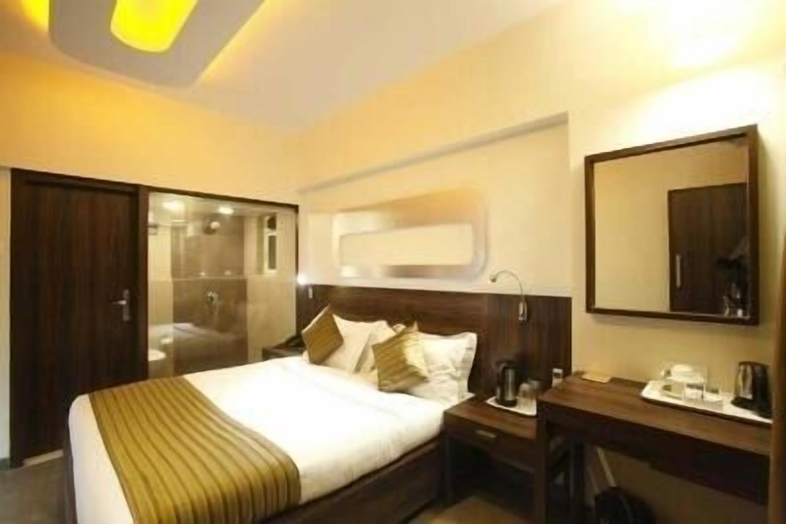Hotel Plaza Bombay Exterior foto